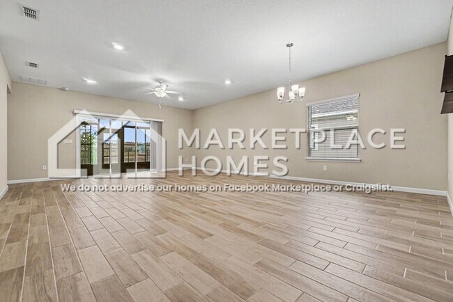 Foto del edificio - 9626 Lemon Grass Ln