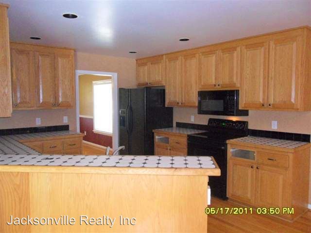 Building Photo - 212 River Bend Rd