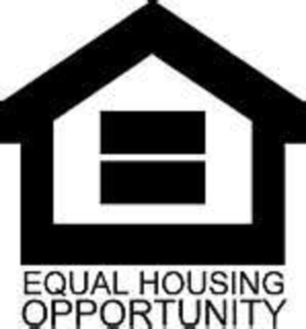 Building Photo - 500 Oakhurst Dr