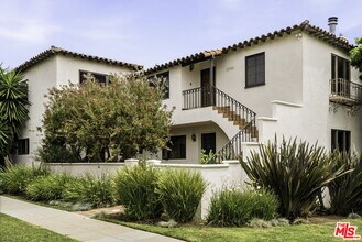 Building Photo - 1702 Idaho Ave