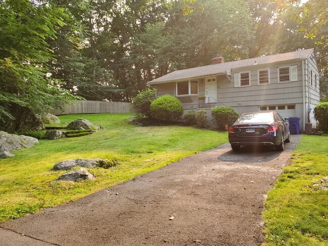 ROWAYTON  CT   06853 - 43 Arnold Ln
