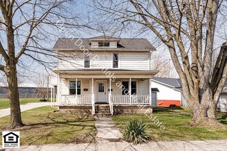 Building Photo - 1703 Sprott St