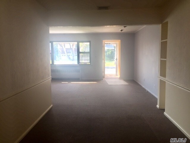 Building Photo - 422 Waukena Ave