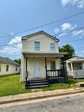 Building Photo - 2407 Marion Mashore St