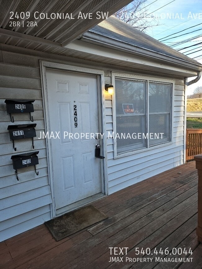 Building Photo - 2409 Colonial Ave SW