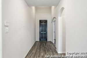 Building Photo - 204 Tiltwood Ct