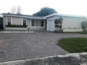Foto principal - 8700 NW 21st St