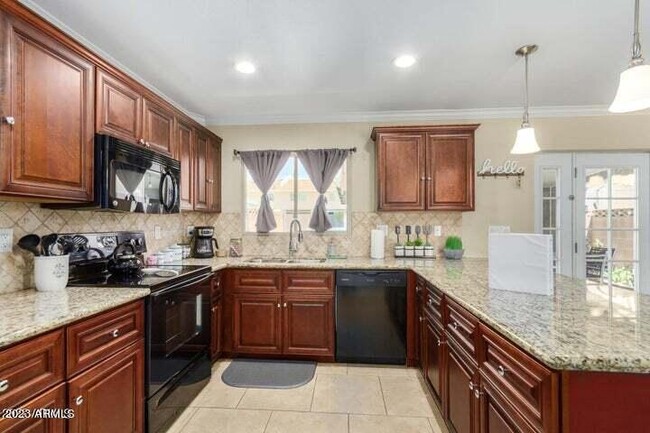 Building Photo - 6013 N Granite Reef Rd