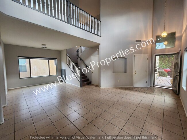 Foto del edificio - 2427 E Camino Malcote