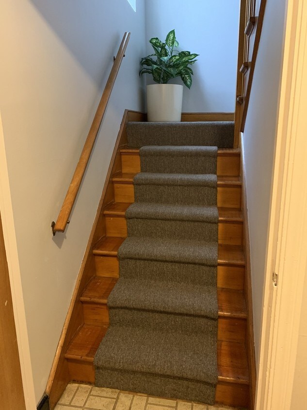 Foto principal - 8732 S Blackstone Ave