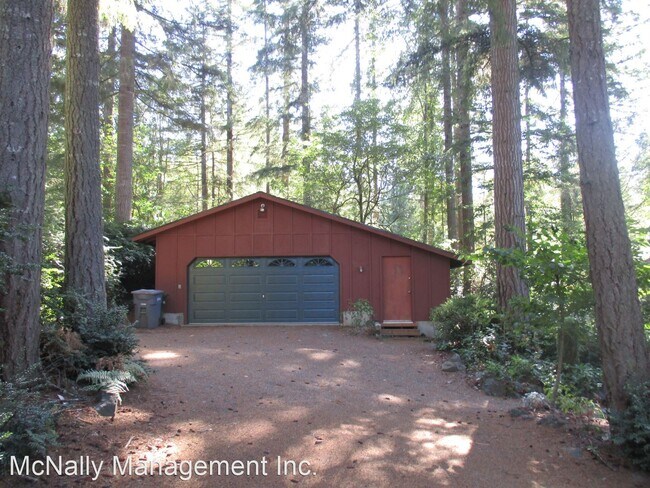 Building Photo - 3 br, 1.5 bath House - 10120 72nd Ave NW
