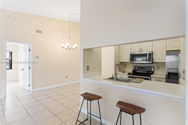 Foto del edificio - 2734 N Nob Hill Rd