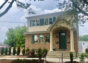 Building Photo - 60 Arlington St