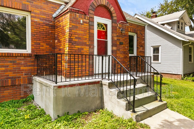 Building Photo - 4102 N 40th Ave