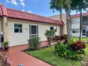 Building Photo - 176 Lake Evelyn Dr