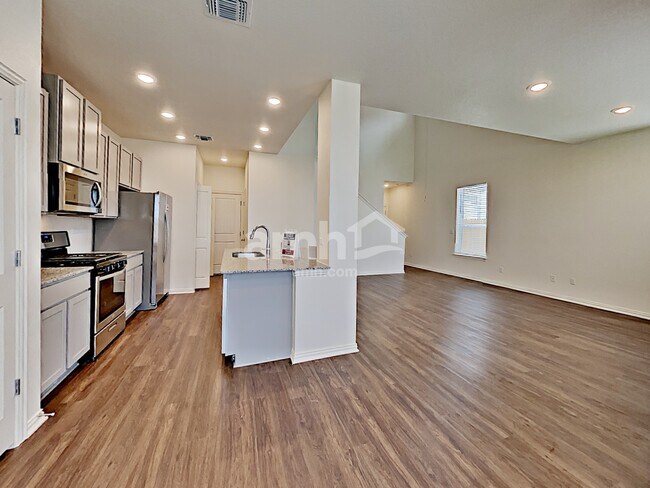 Building Photo - 2730 Deerfield Creek