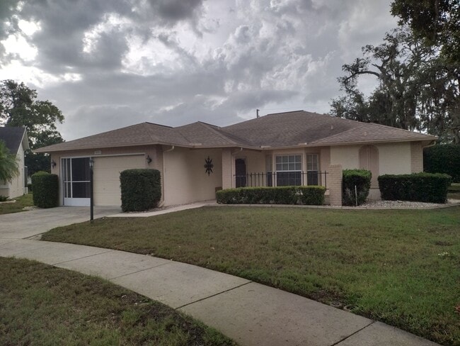 Building Photo - 2 bedroom 2 bathroom Large House for rent ...