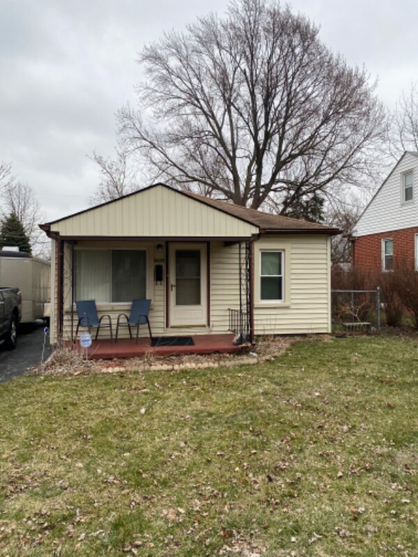 Primary Photo - 26676 Couzens Ave