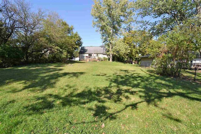 Building Photo - 1516 E Matlock Rd