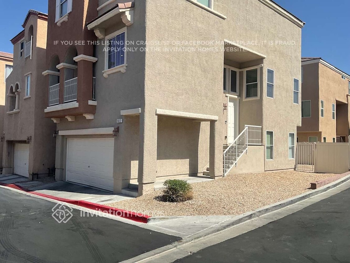 Primary Photo - 10613 Fassbinder Ct