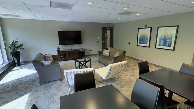 Left Bank Apartments Chicago Il Lounge Left Bank