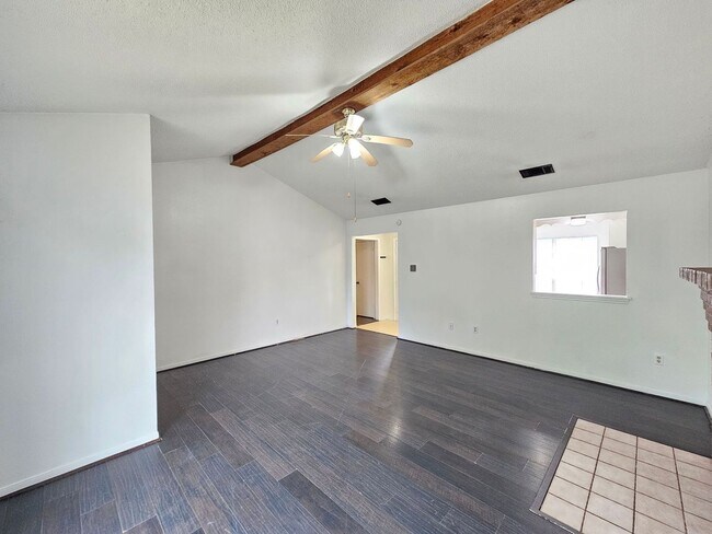 Foto del edificio - HUD / SECTION 8 ACCEPTED & NEW CARPET IN SPARE BEDROOMS!