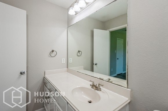 Building Photo - NOW AVAILABLE! 3618 Avalon Castle Dr, Spri...