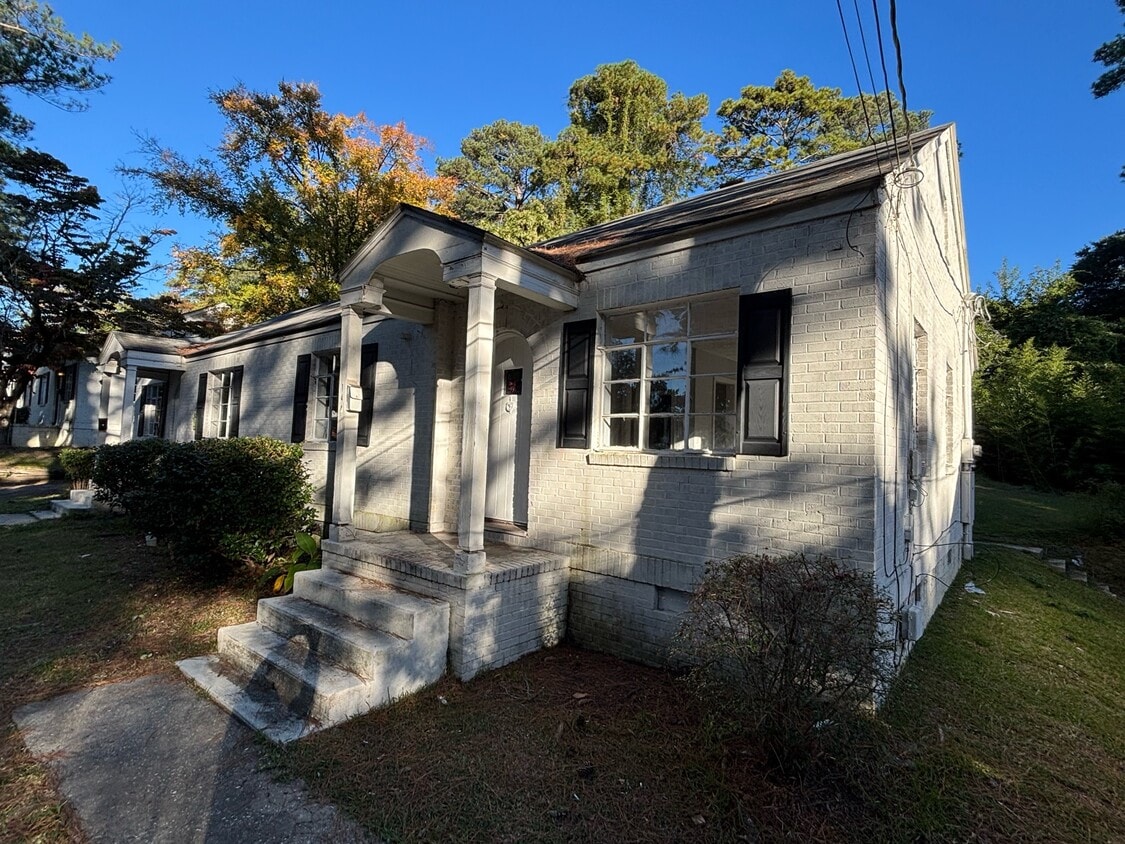 Foto principal - 1404 Briarcliff Dr