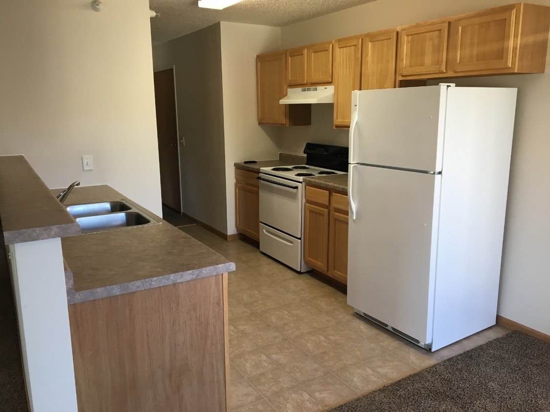 Somerset Apartments Apartments 1120 Somerset Rd Fergus Falls, MN