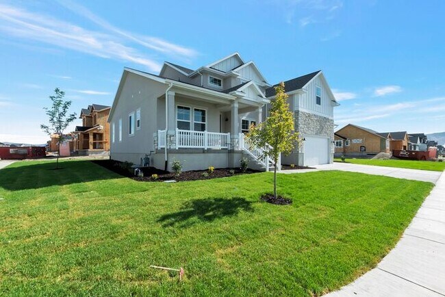 Foto del edificio - SPECTACULAR VIRTUALLY NEW HOME IN SOUGHT A...