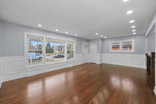 Building Photo - 149 Gilbert Ave