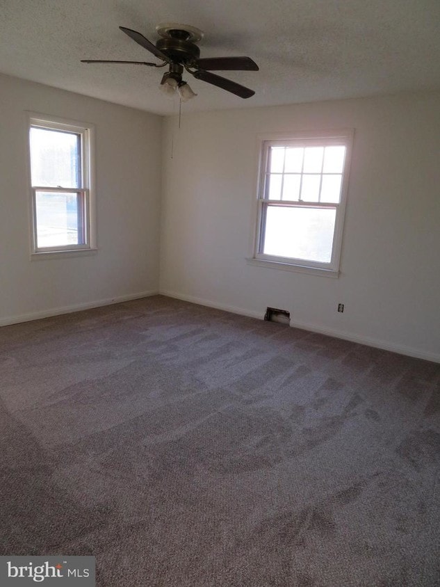 807 E Evesham Rd, Runnemede, NJ 08078 House for Rent in Runnemede, NJ