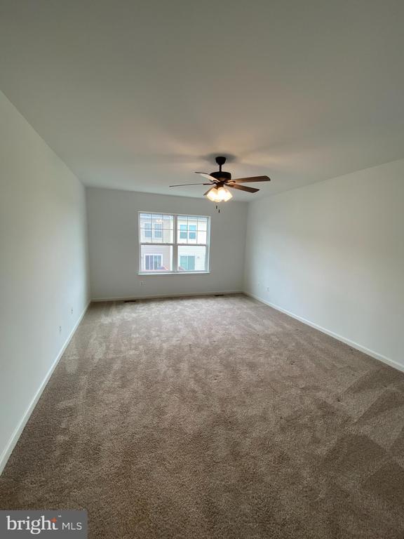 Foto del edificio - 107 Argyle Ct
