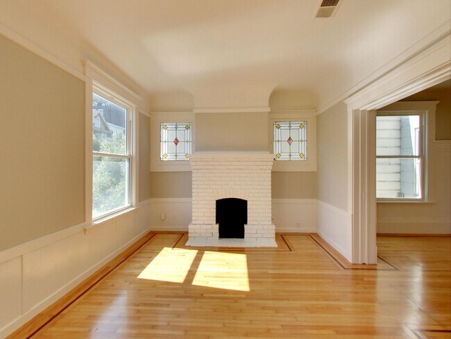 1351-1353 5th Avenue (1233r) - 1351-1353 5th Avenue (1233r) Apartment