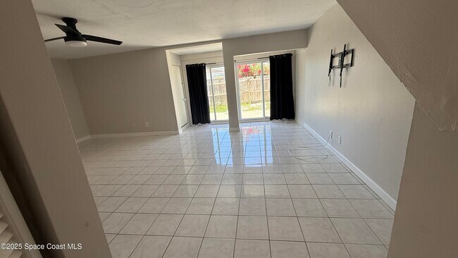 Foto del edificio - 1044 Ashley Ave