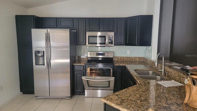 Foto del edificio - 7249 Twin Cedar Ln