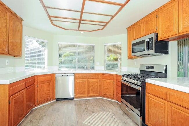 Foto del edificio - 41232 Crispi Ln