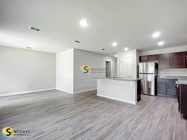 Foto del edificio - 42 Pine Hill Ln