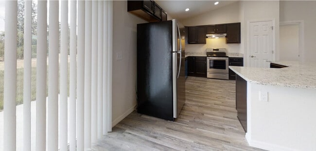 Foto del edificio - 35 Birchwood Dr