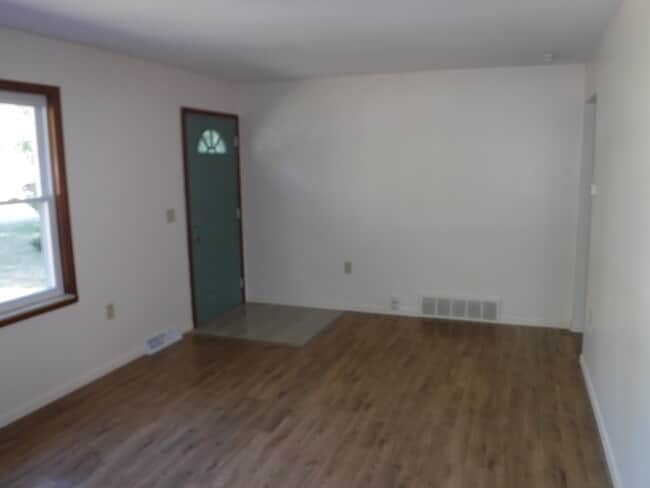 Building Photo - 4286 Hushen Dr