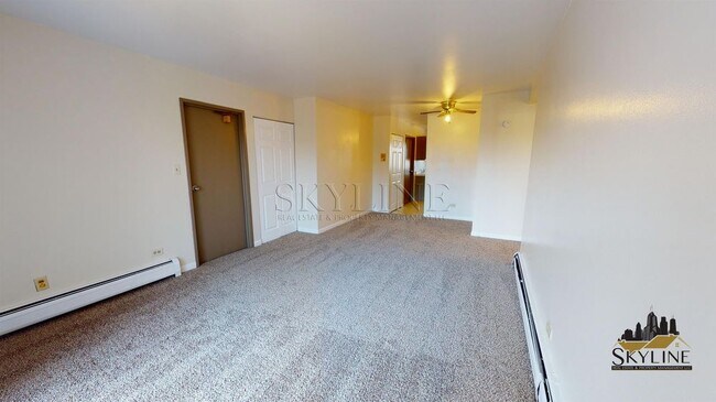 Foto del edificio - 750 Court of Birch Unit 3