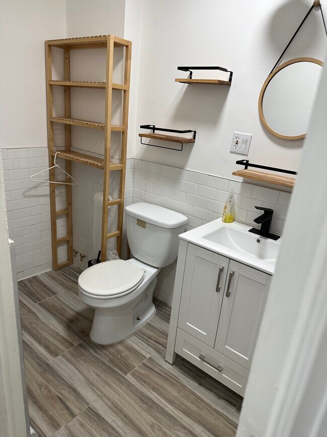 Foto del edificio - 2571 W 16th St