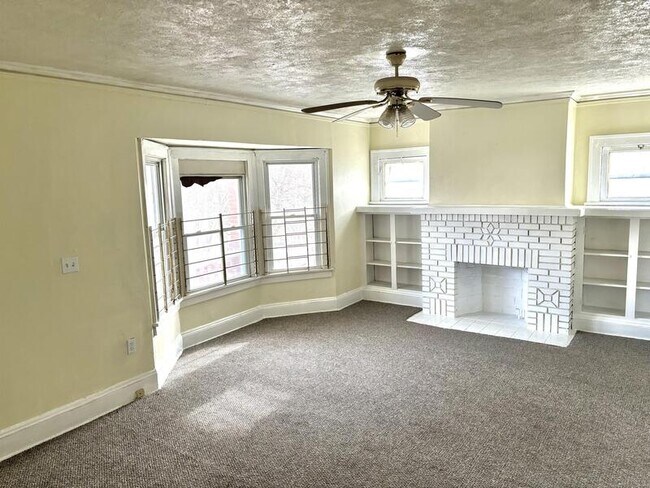 Building Photo - 3376 East 128th Street