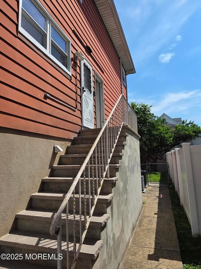Foto del edificio - 466 Jackson Ave