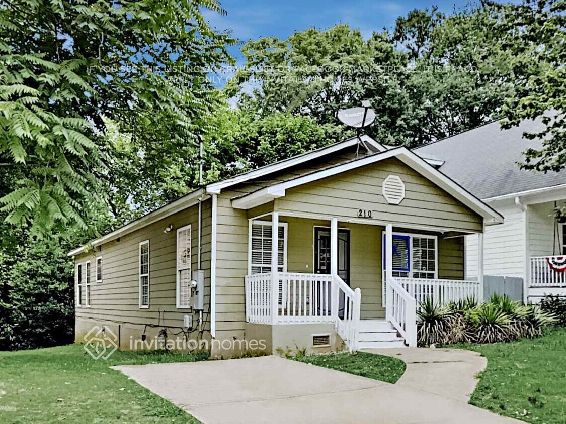 Foto principal - 210 Farrington Ave SE