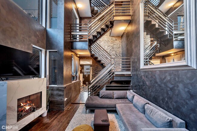 Foto del edificio - 1424 W Grand Ave