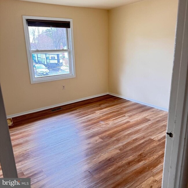 Building Photo - 820 Barkley Dr