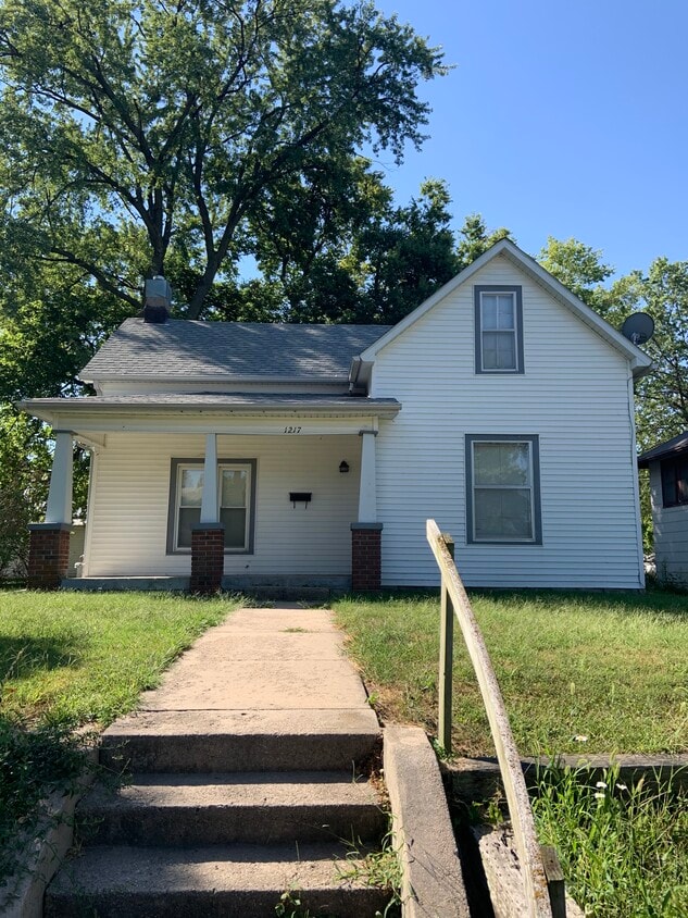 Primary Photo - 1217 High St