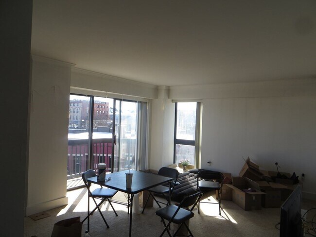Building Photo - 15 N Beacon St