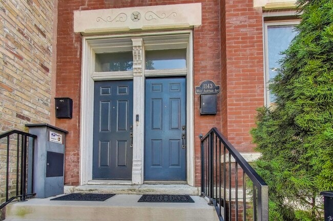 Foto del edificio - 1143 W Armitage Ave